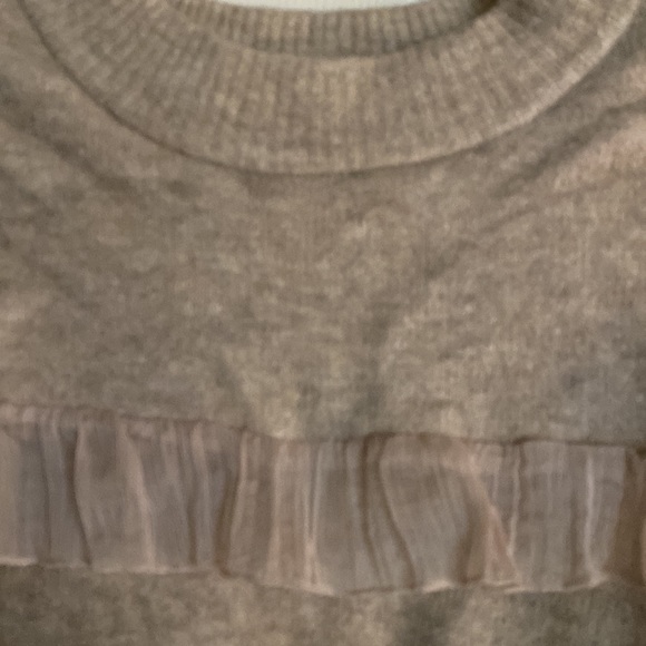 NWOT ZARA RUFFLED COLLARED SWEATER SIZE M - Picture 3 of 6